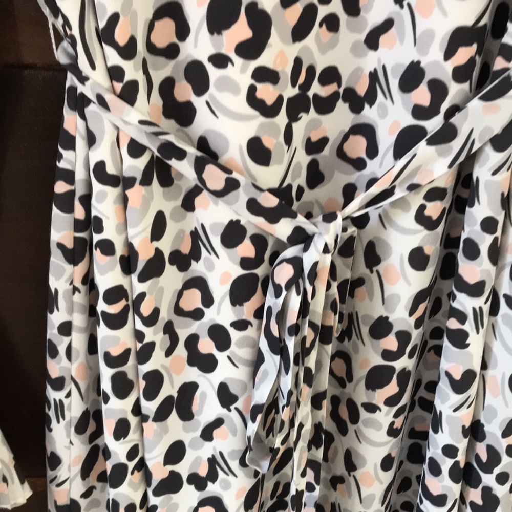 Dress - Picture 4 of 8
